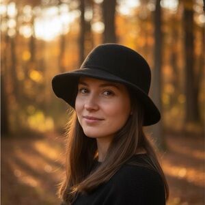 Women's August Black Bucket Hat
Wool Blend Small ~8" Diameter